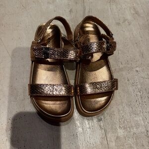 Steve Madden Metallic Rose Gold Kids Sandals